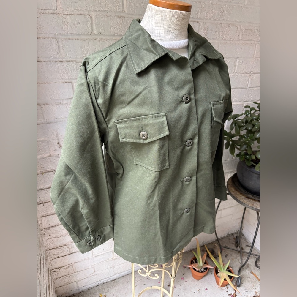 VINTAGE 90' U.S. Army Green Casual Button Down Shirt Sz M
